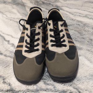 Ecco Two-tone Casual Men's Shoes, Euro size 44, U.S. 10/10.5